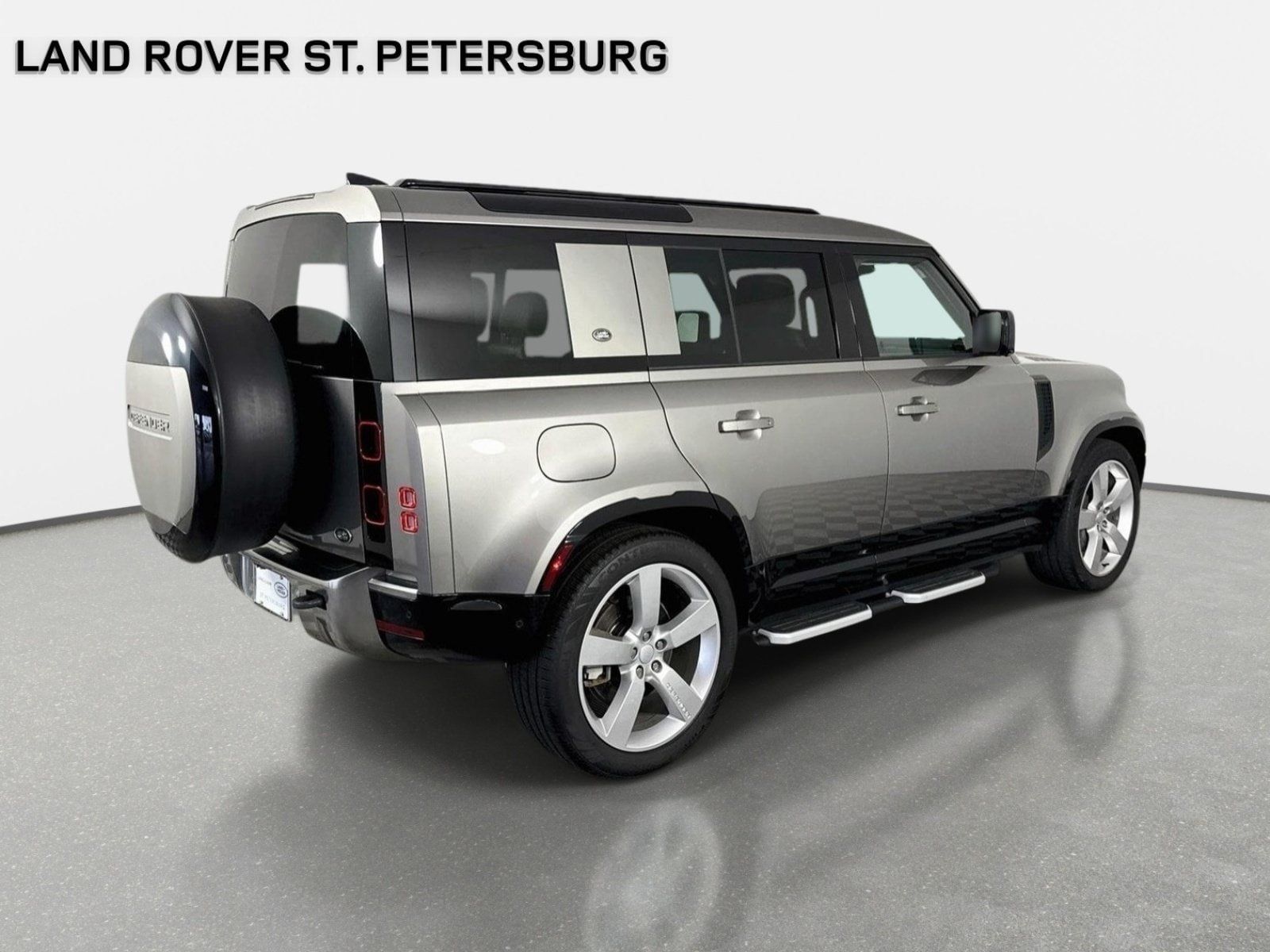 Used 2023 Land Rover Defender 110 S AWD/4WD image 6
