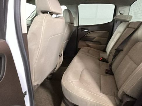 Used 2015 GMC Canyon SLE AWD/4WD image 25