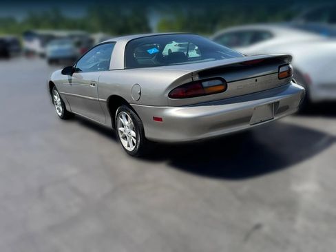 Used 2000 Chevrolet Camaro LT RWD image 3