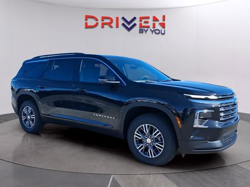 New 2026 Chevrolet Traverse LT w/ Enhanced Driving Package FWD image 7