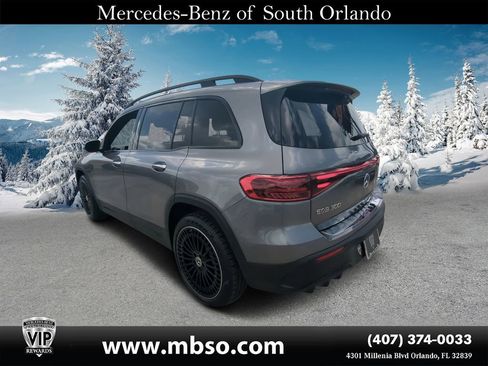 Used 2024 Mercedes-Benz EQB 300 4MATIC image 19