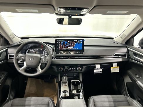New 2026 Mitsubishi Outlander SE AWD/4WD image 19