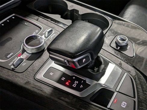 Used 2018 Audi Q7 3.0T Premium image 23