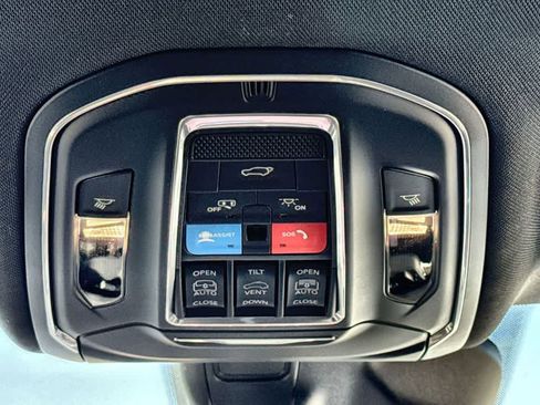New 2026 Jeep Grand Cherokee Limited RWD image 21