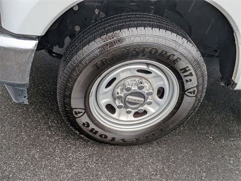 Used 2022 Ford F250 XL w/ Power Equipment Group image 10