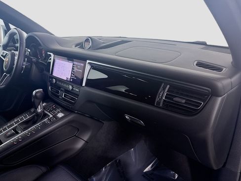 Used 2020 Porsche Macan S image 27