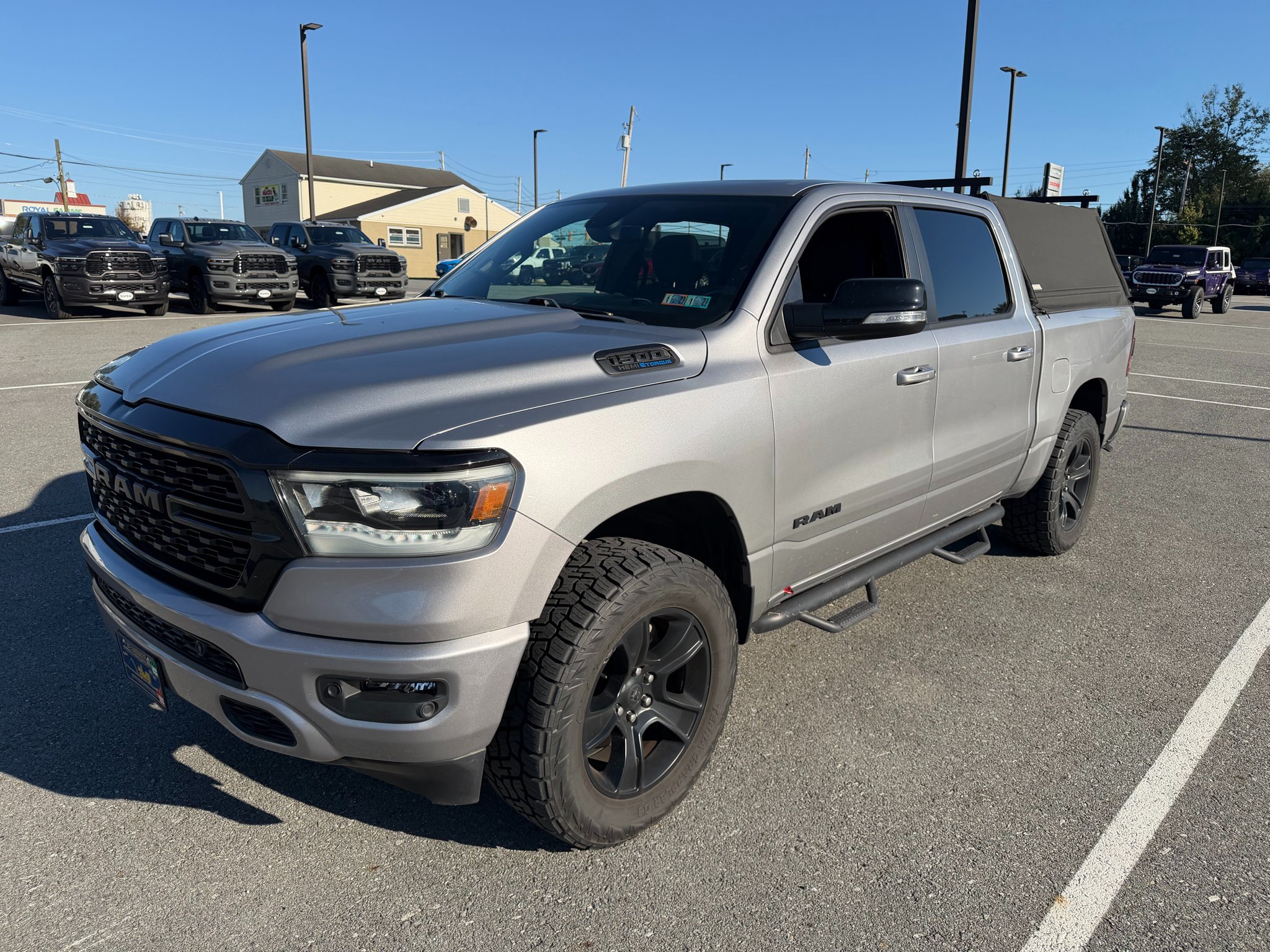 Used 2022 RAM 1500 Big Horn AWD/4WD image 2