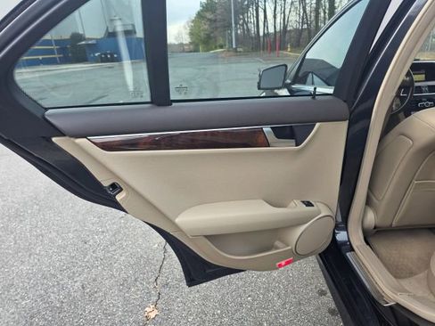 Used 2012 Mercedes-Benz C 250 Sedan image 16