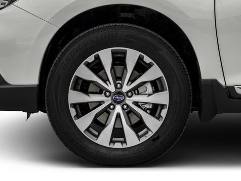 Used 2018 Subaru Outback 3.6R Touring w/ Popular Package #3 AWD/4WD image 8