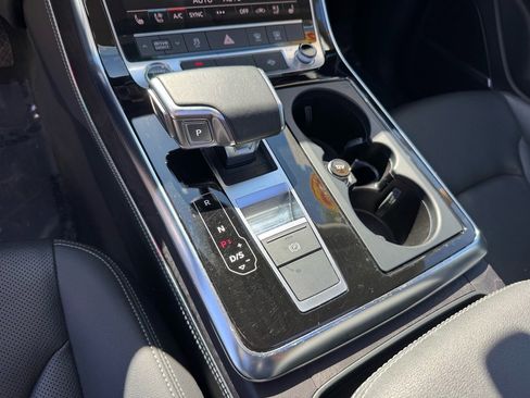 Used 2023 Audi Q8 Premium Plus w/ Premium Plus Package image 15