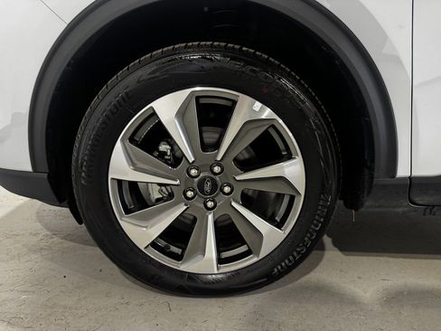 Used 2025 Ford Escape Platinum AWD/4WD image 8
