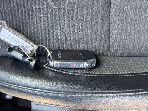Used 2025 Kia Seltos S FWD image 22