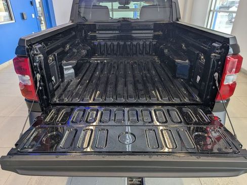 Used 2025 Ford Maverick XLT image 8