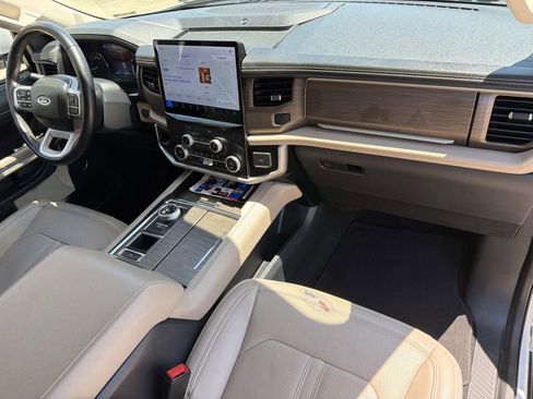 Certified 2024 Ford Expedition Limited RWD image 17