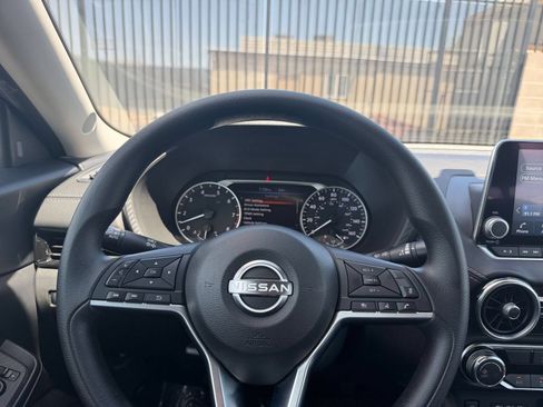 Used 2025 Nissan Sentra SV FWD image 32