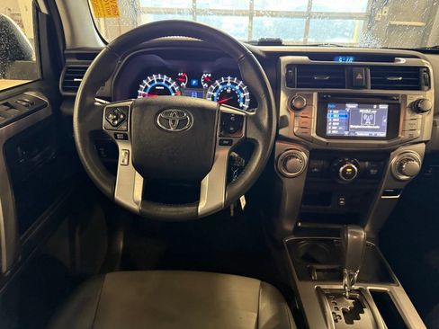 Used 2015 Toyota 4Runner SR5 Premium RWD image 10