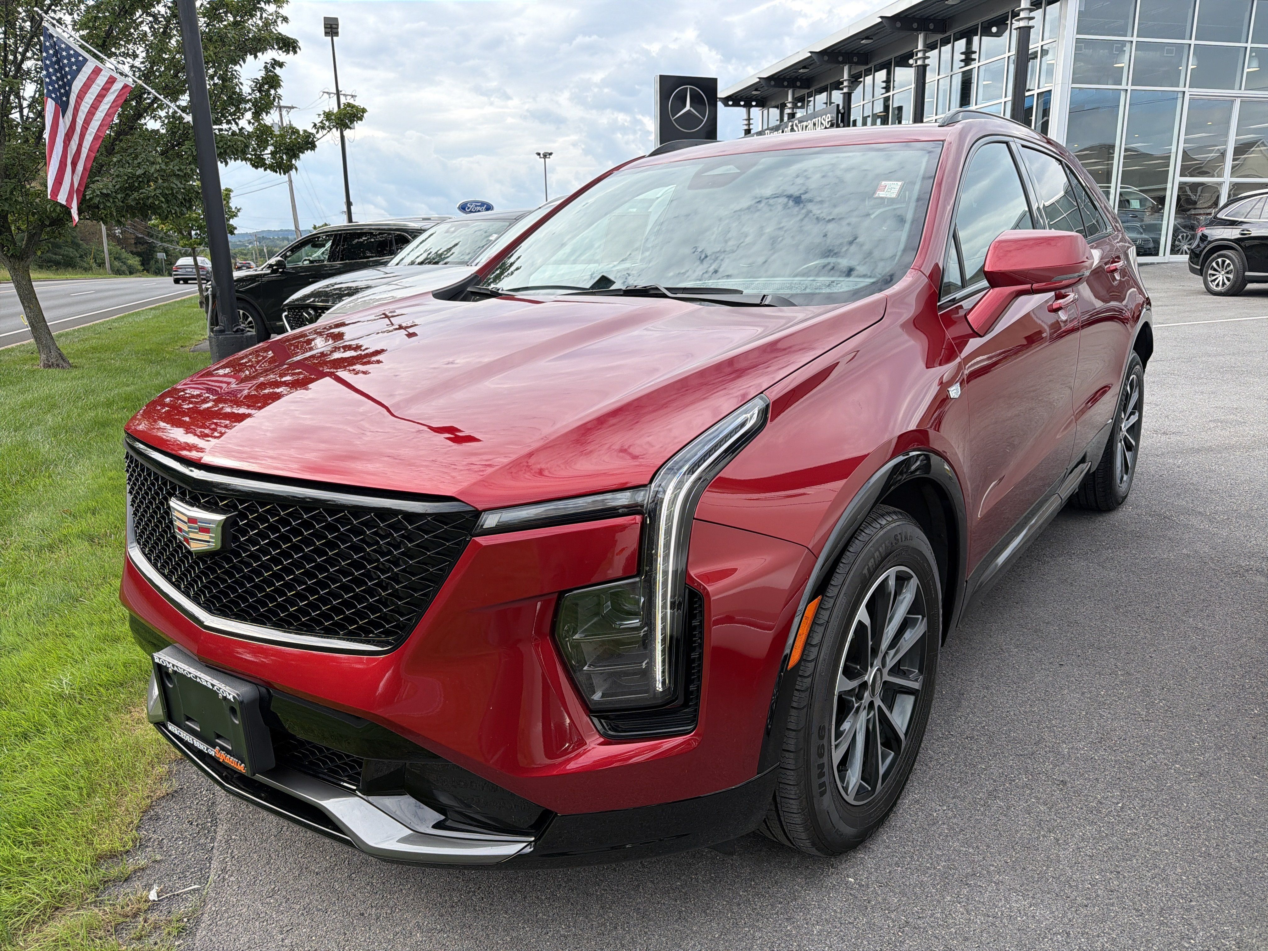 Used 2024 Cadillac XT4 Sport w/ Cold Weather Package AWD/4WD image 4