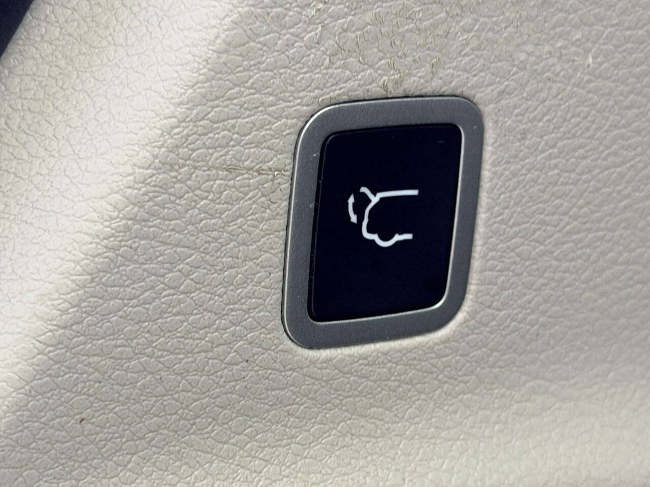 Used 2020 Chrysler Pacifica Limited FWD image 8