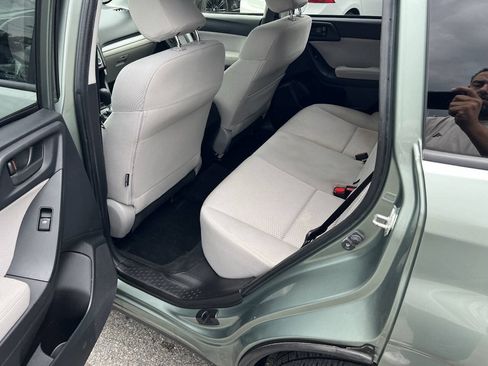 Used 2014 Subaru Forester 2.5i Premium w/ All-Weather Package AWD/4WD image 18