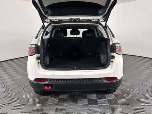 Used 2018 Jeep Compass Trailhawk w/ Leather Interior Group AWD/4WD image 25