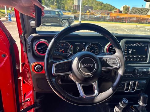 Used 2021 Jeep Gladiator Overland w/ Popular Equipment Package image 21