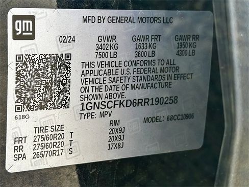 Used 2024 Chevrolet Suburban Premier image 34