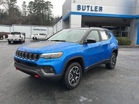 Used 2024 Jeep Compass Trailhawk w/ Trailhawk Elite Group image 1