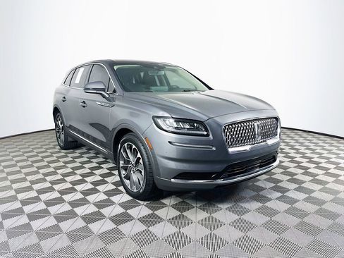 Used 2022 Lincoln Nautilus Reserve AWD/4WD image 2