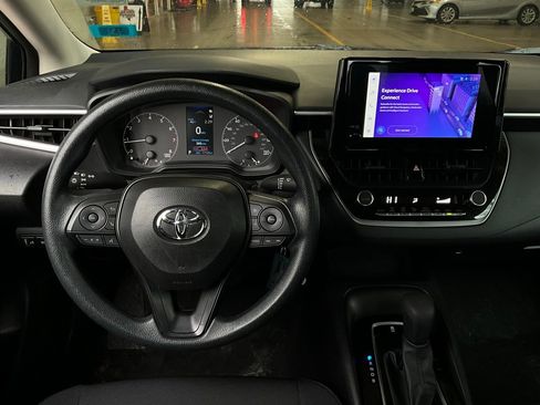 Used 2025 Toyota Corolla LE image 13