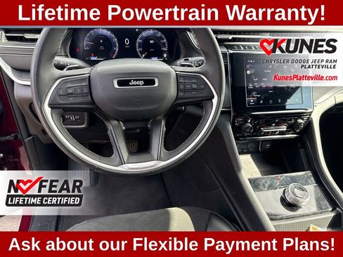 Used 2024 Jeep Grand Cherokee Altitude AWD/4WD image 13