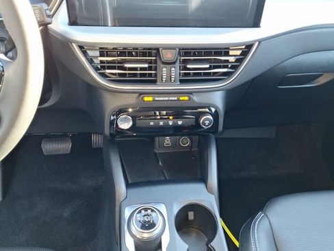 Used 2025 Ford Escape Platinum image 11