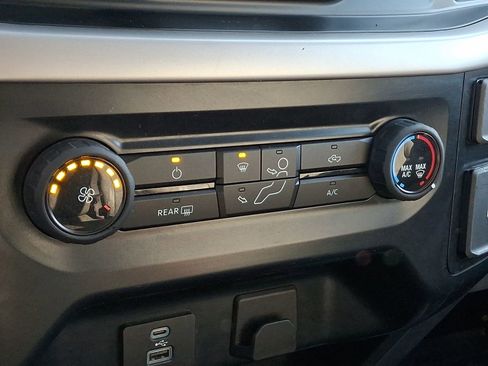 Used 2022 Ford F150 XLT w/ Trailer Tow Package image 16