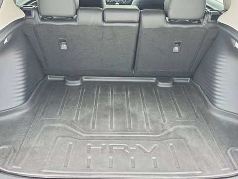Certified 2024 Honda HR-V EX-L image 6