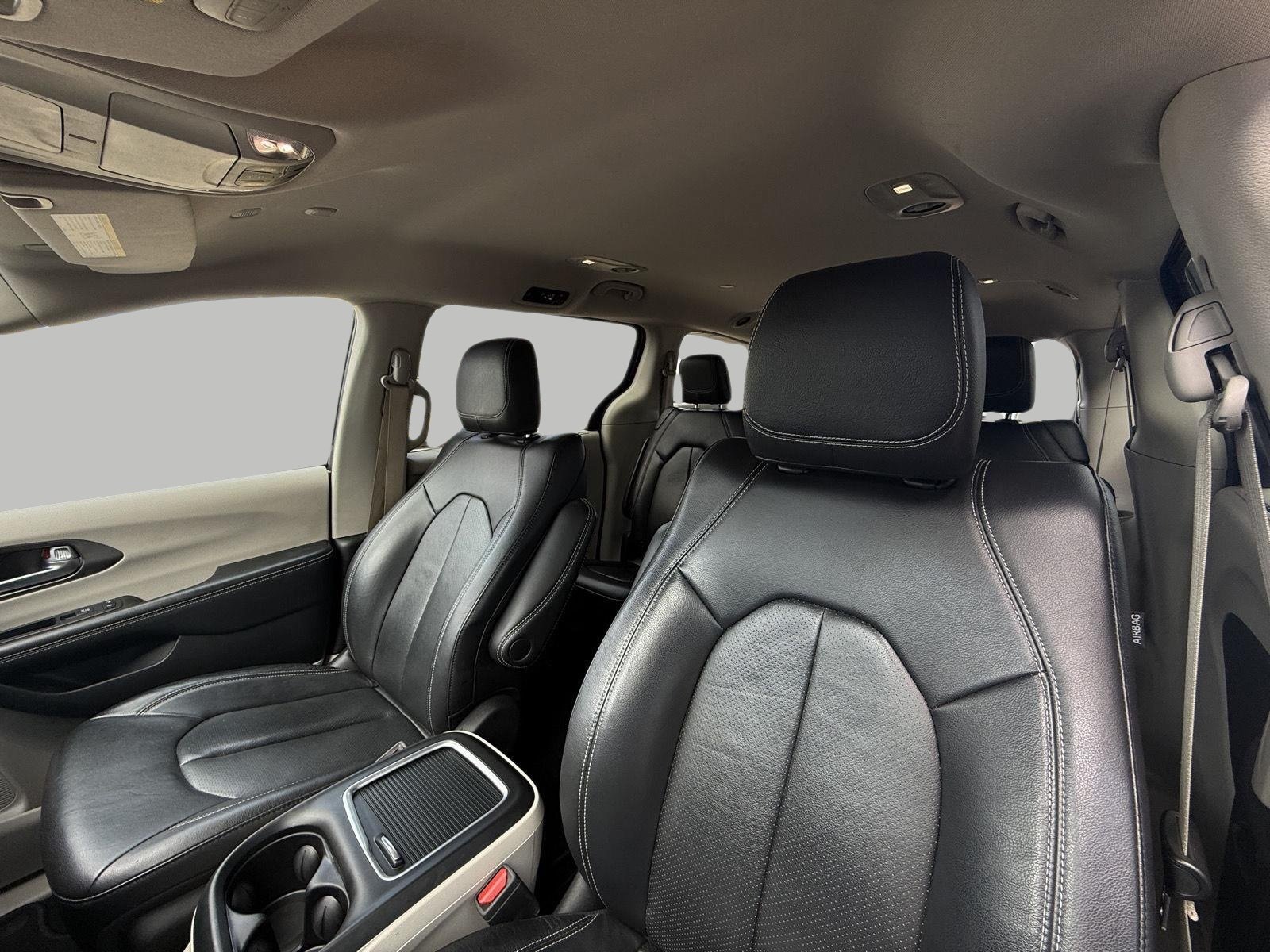 Used 2022 Chrysler Pacifica Touring-L AWD/4WD image 43