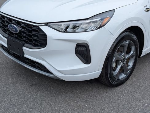 Used 2023 Ford Escape ST-Line w/ Equipment Group 301A FWD image 9