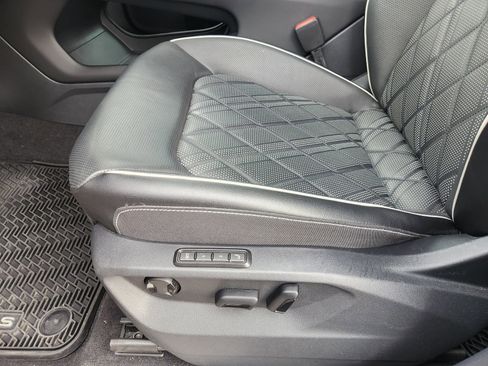 Used 2025 Volkswagen Atlas SEL Premium R-Line image 27