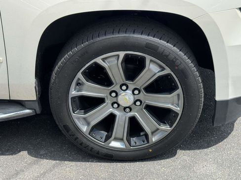 Used 2015 Chevrolet Tahoe LTZ AWD/4WD image 6