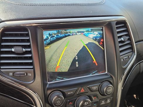 Used 2018 Jeep Grand Cherokee High Altitude image 9