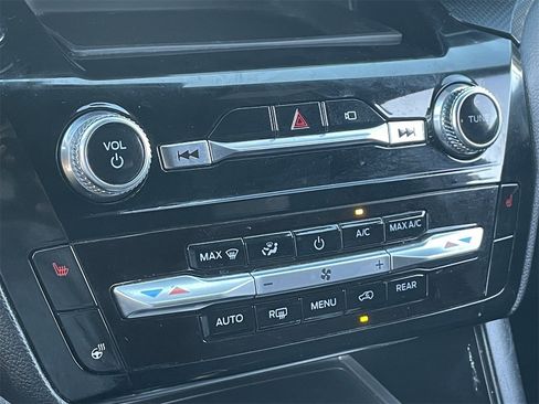 Used 2022 Ford Explorer ST-Line w/ Class IV Trailer Tow Package image 26