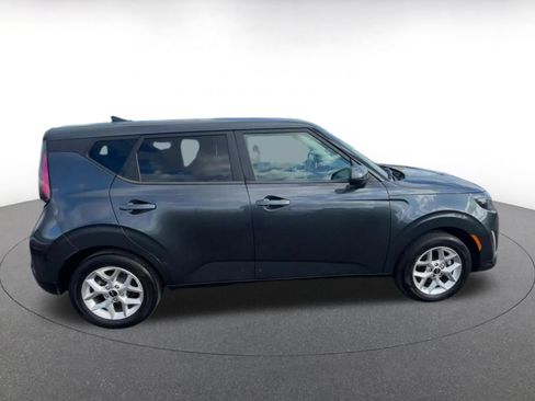 Used 2025 Kia Soul LX w/ LX Technology Package FWD image 15