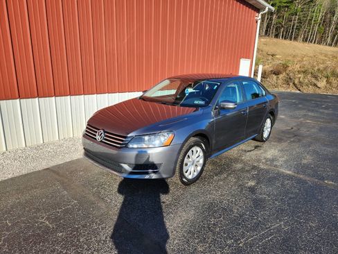 Used 2015 Volkswagen Passat 1.8T Wolfsburg Edition image 3