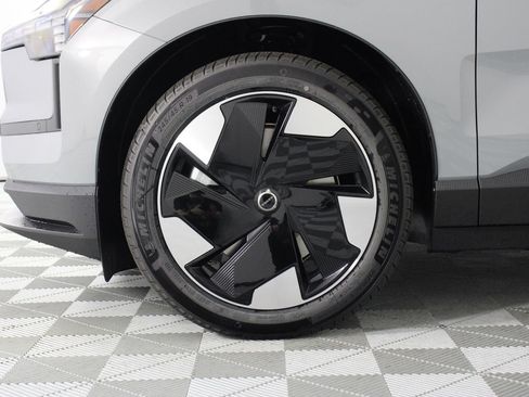 New 2026 Volvo EX30 Plus AWD/4WD image 12