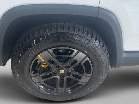 Used 2024 Rivian R1S Adventure AWD/4WD image 6