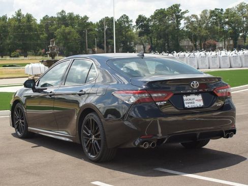 Used 2023 Toyota Camry XSE image 15