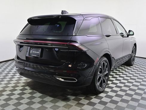 New 2026 Lincoln Nautilus Reserve image 6