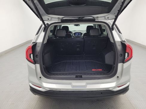 Used 2022 GMC Terrain SLT w/ LPO, Floor Liner Package image 29