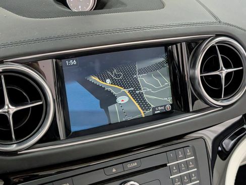 Used 2017 Mercedes-Benz SL 550 image 40