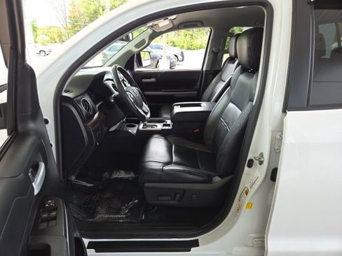 Used 2019 Toyota Tundra Limited w/ Limited Premium Package AWD/4WD image 17