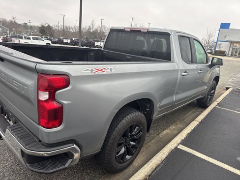 Used 2024 Chevrolet Silverado 1500 LT image 10
