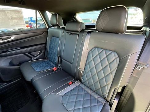 New 2026 Volkswagen Atlas Cross Sport SEL Premium R-Line image 11